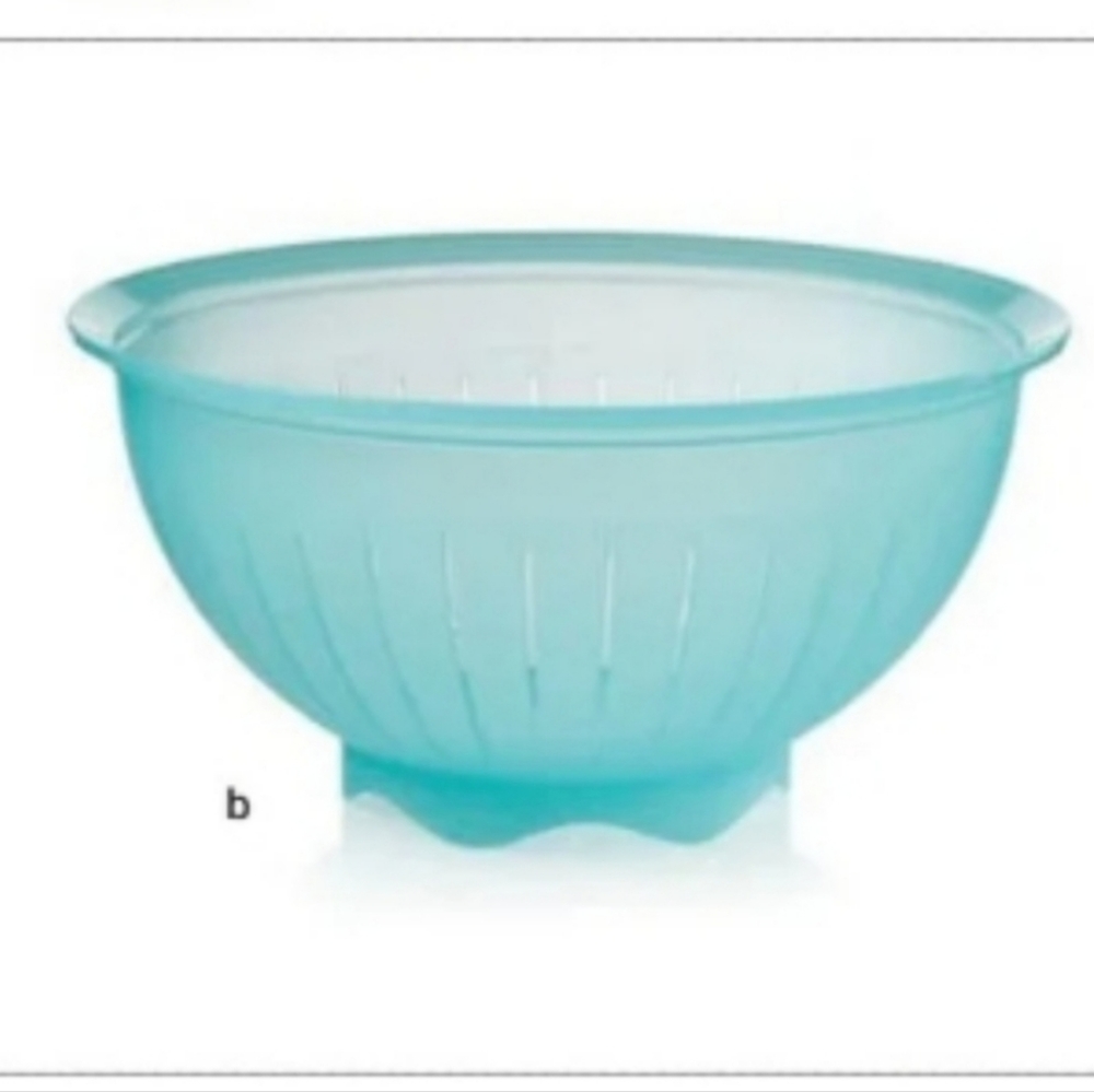 TUPPERWARE IMPRESSIONS 18 cup COLANDER